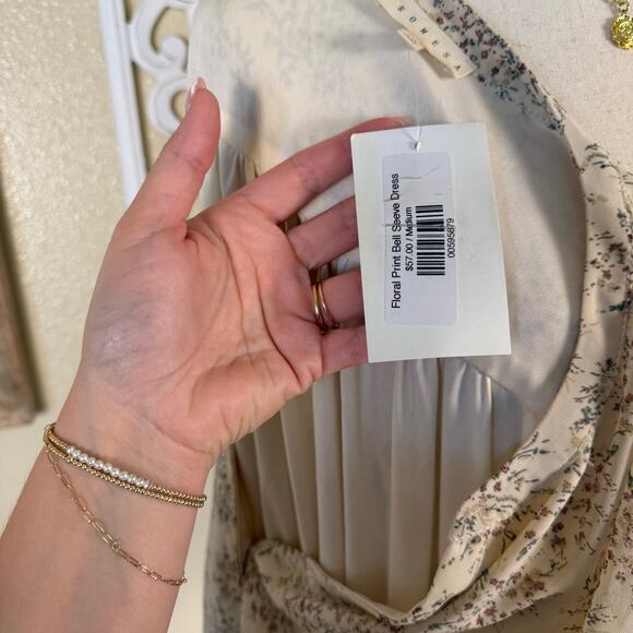 NWT Promesa | Long Sleeve Ditsy Floral Cream Dress Popover Cinched Waist Medium - Picture 9 of 9